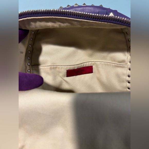 VALENTINO Rockstud Purple Backpack in excellent condition. Authentic & pre-owned - Picture 9 of 15